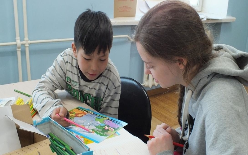 Volunteer with Children in Mongolia