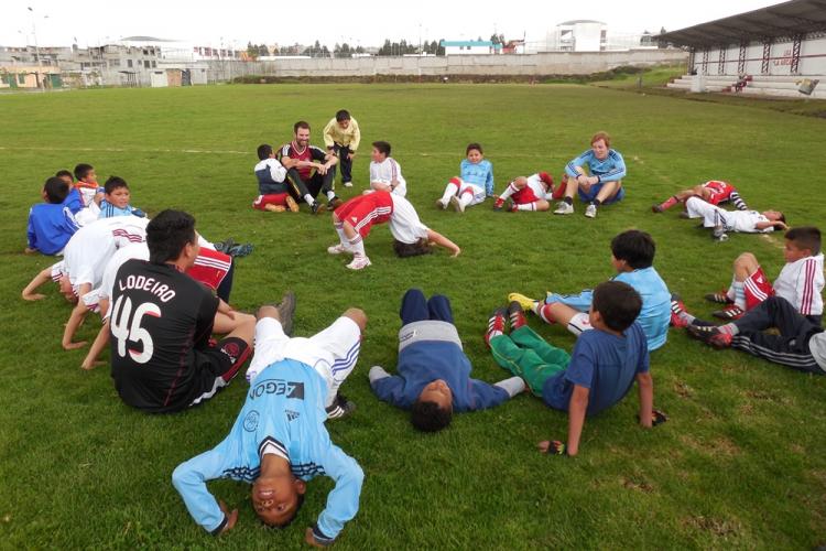 soccer coaching ecuador