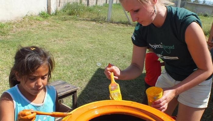 Volunteering with Children in Argentina for Teenagers